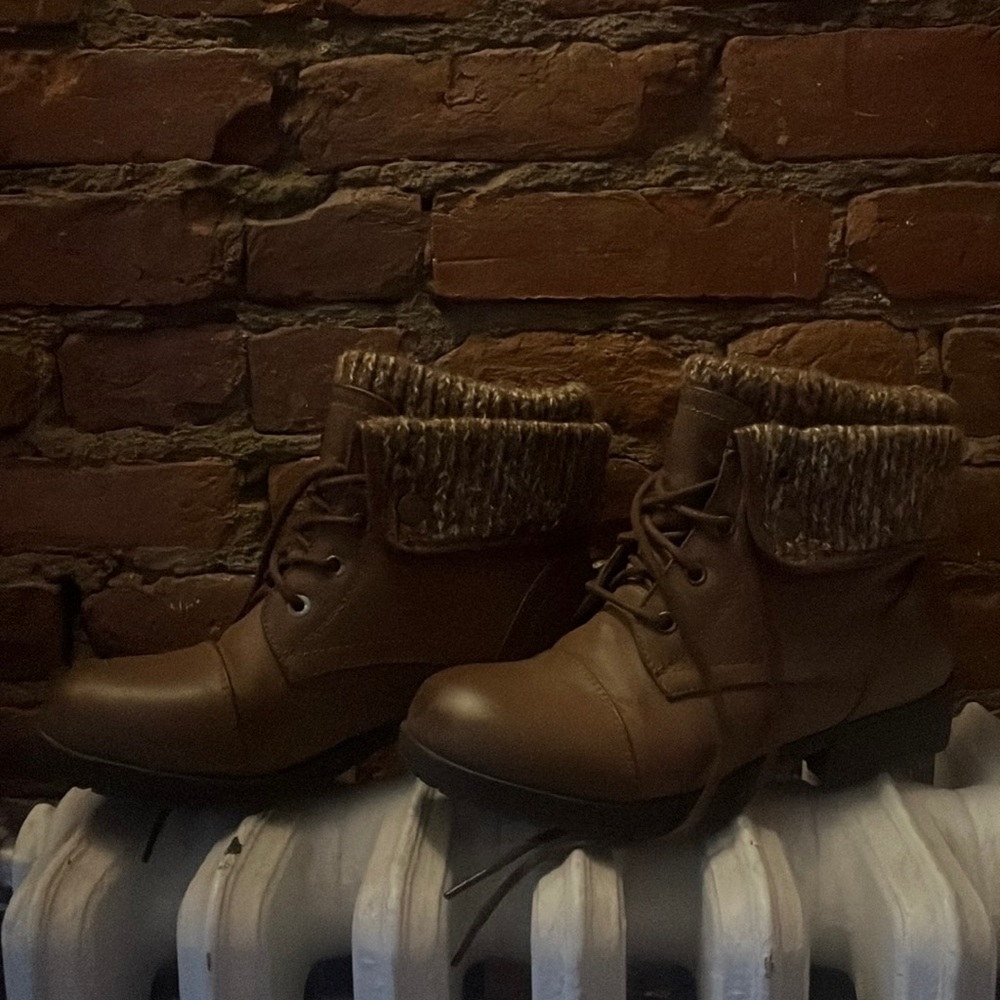 Cozy brown boots